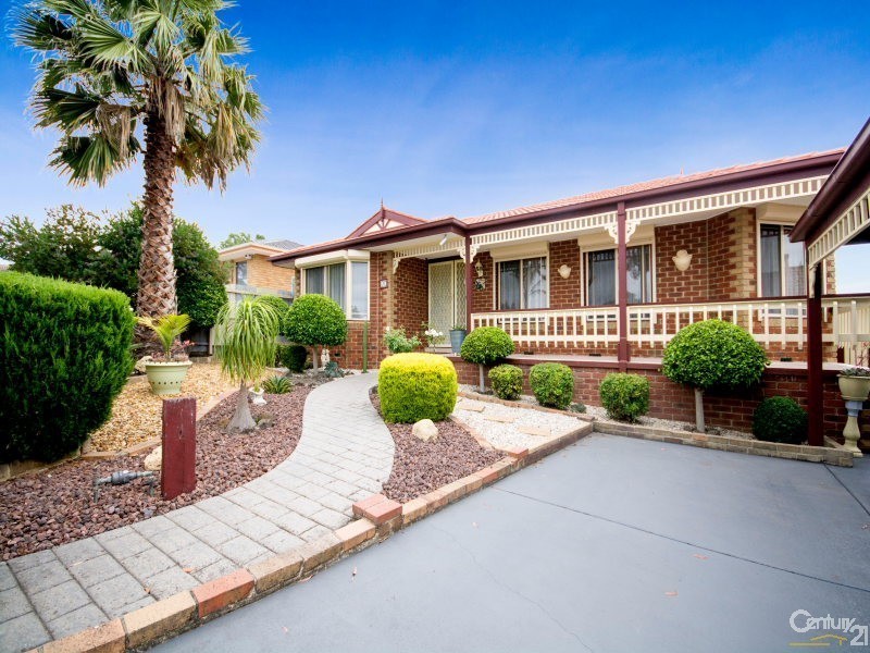 38 Ralph Crescent, Hampton Park VIC 3976