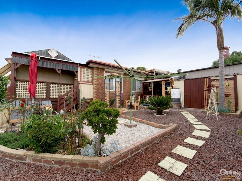38 Ralph Crescent, Hampton Park VIC 3976