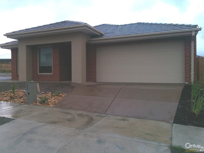 7 Canopy Drive, Cranbourne East VIC 3977