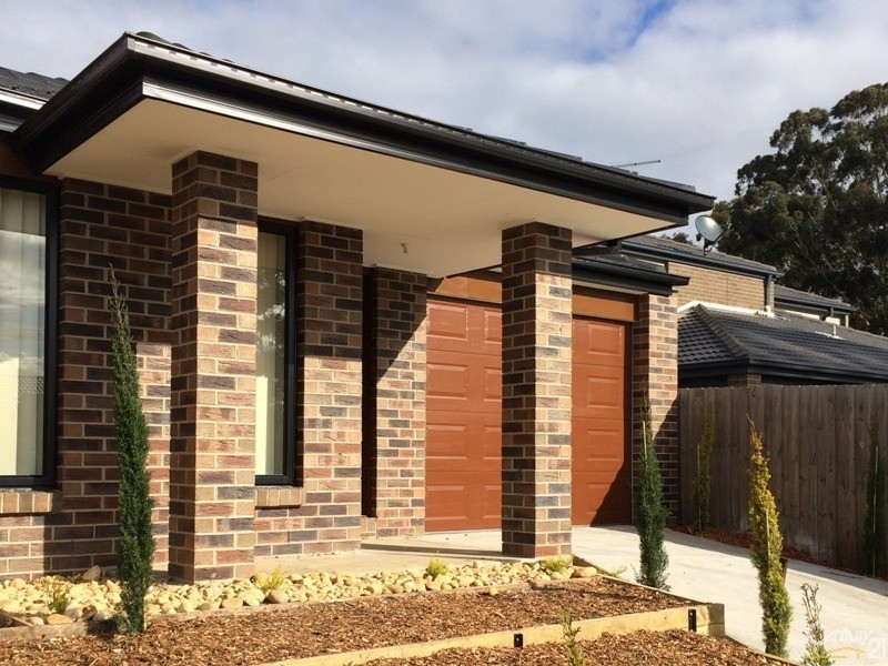 40 Chestnut Chase, Pakenham VIC 3810