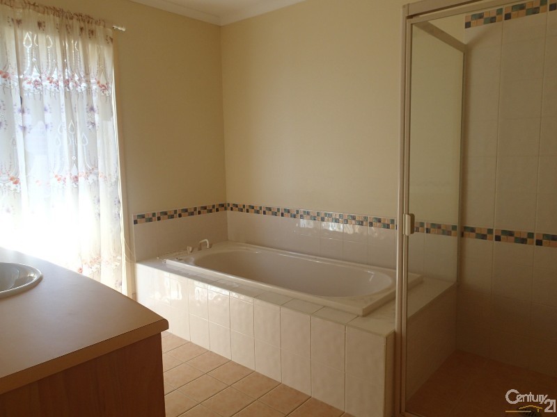 72 Tangerine Drive, Narre Warren South VIC 3805