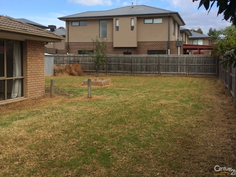 3 Adam Court, Pakenham VIC 3810