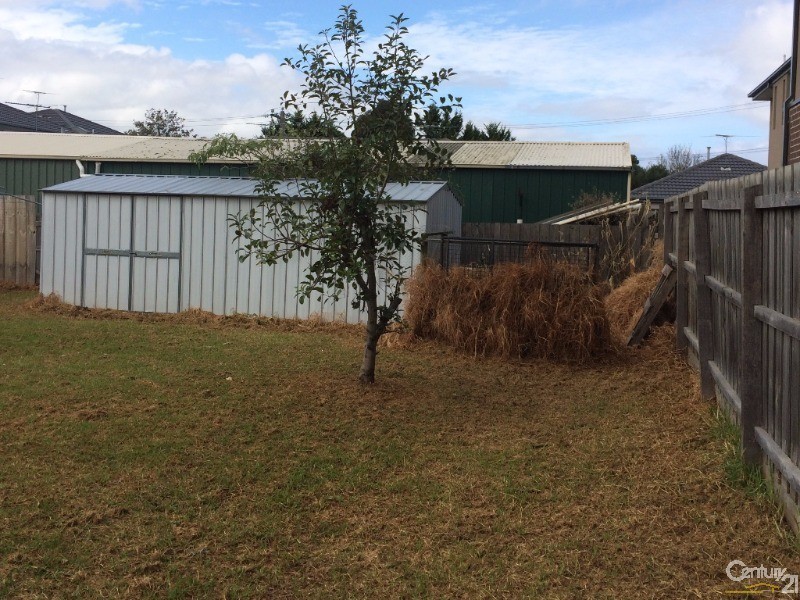 3 Adam Court, Pakenham VIC 3810