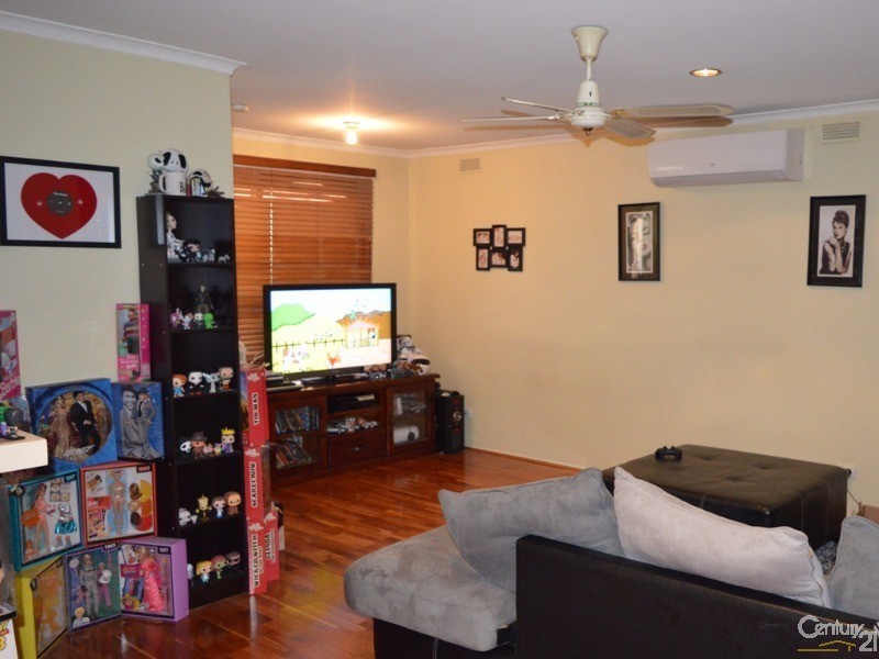 8 Wycombe Rise, Hampton Park VIC 3976