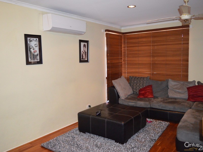 8 Wycombe Rise, Hampton Park VIC 3976