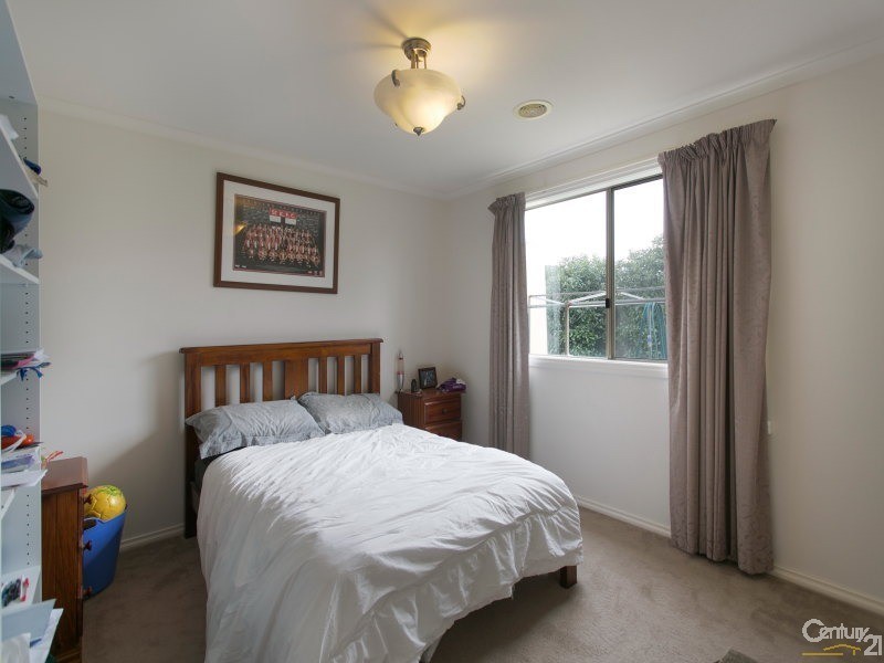 12 Mallett Grove, Lyndhurst VIC 3975