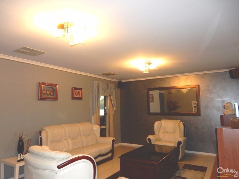 3 Aquamarine Court, Hampton Park VIC 3976