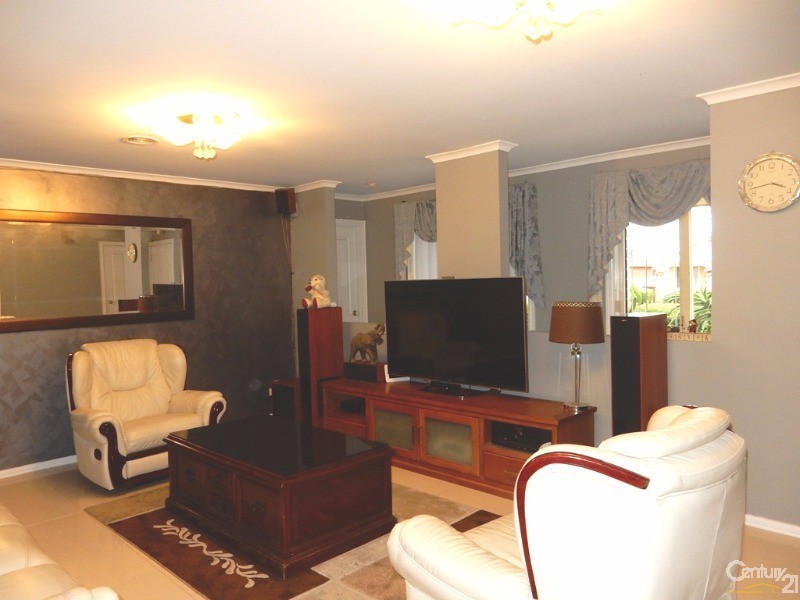 3 Aquamarine Court, Hampton Park VIC 3976