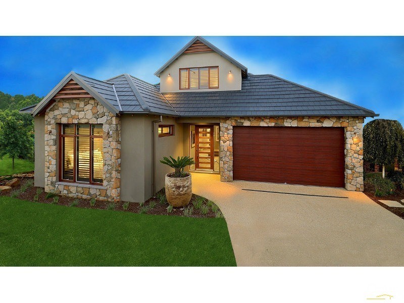 2 Belant Way, Clyde North VIC 3978