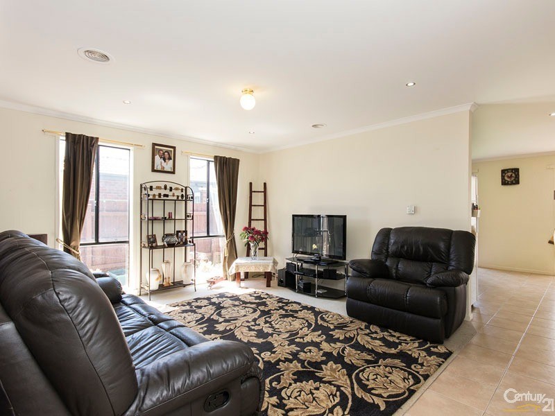 2 Nirringa Drive,, Hampton Park VIC 3976
