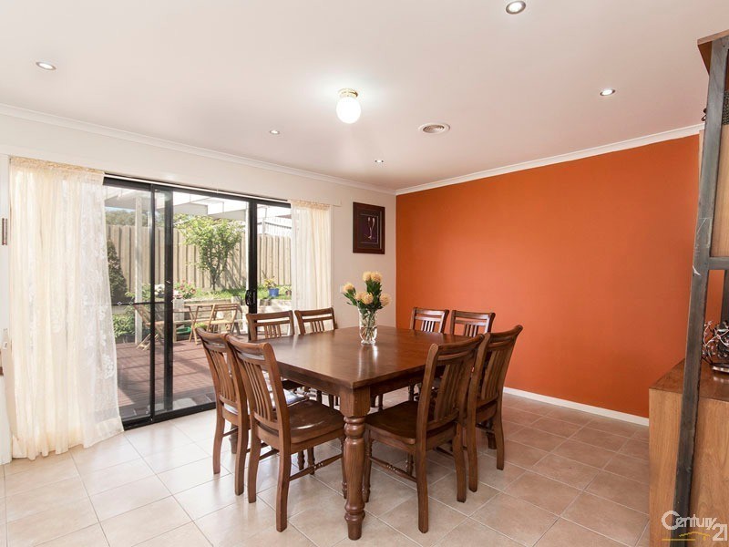 2 Nirringa Drive,, Hampton Park VIC 3976