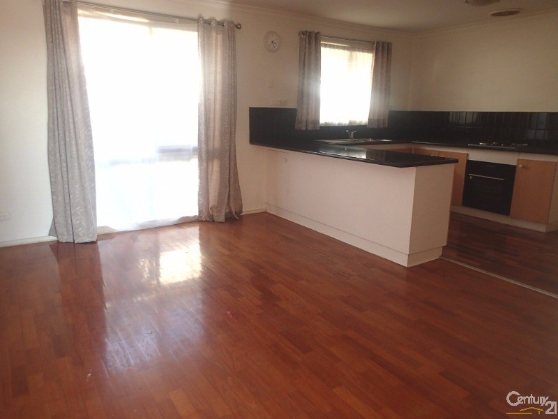 8 Pitman Court,, Hampton Park VIC 3976