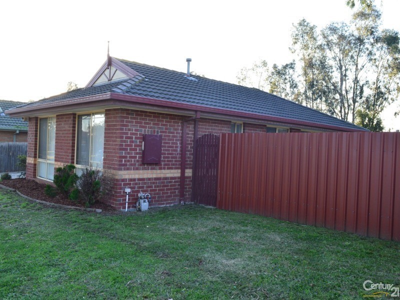 18 Dutton Close, Lynbrook VIC 3975