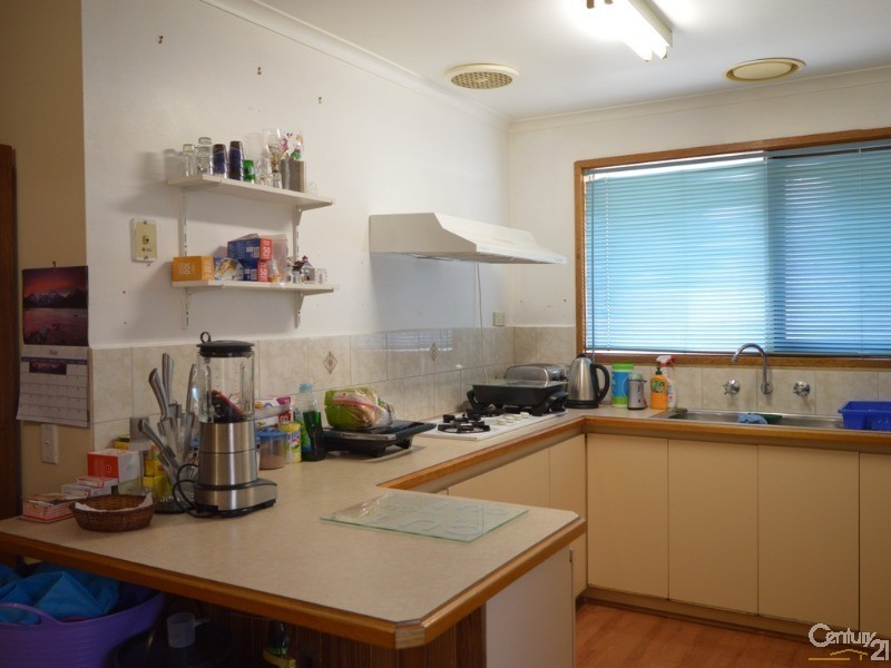 1/6 Gray Street, Cranbourne North VIC 3977