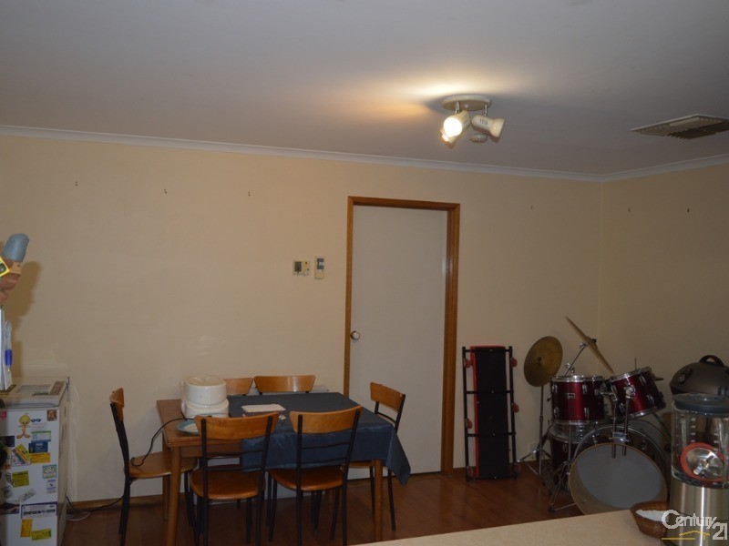 1/6 Gray Street, Cranbourne North VIC 3977