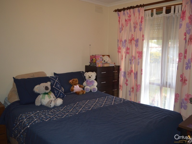 1/6 Gray Street, Cranbourne North VIC 3977