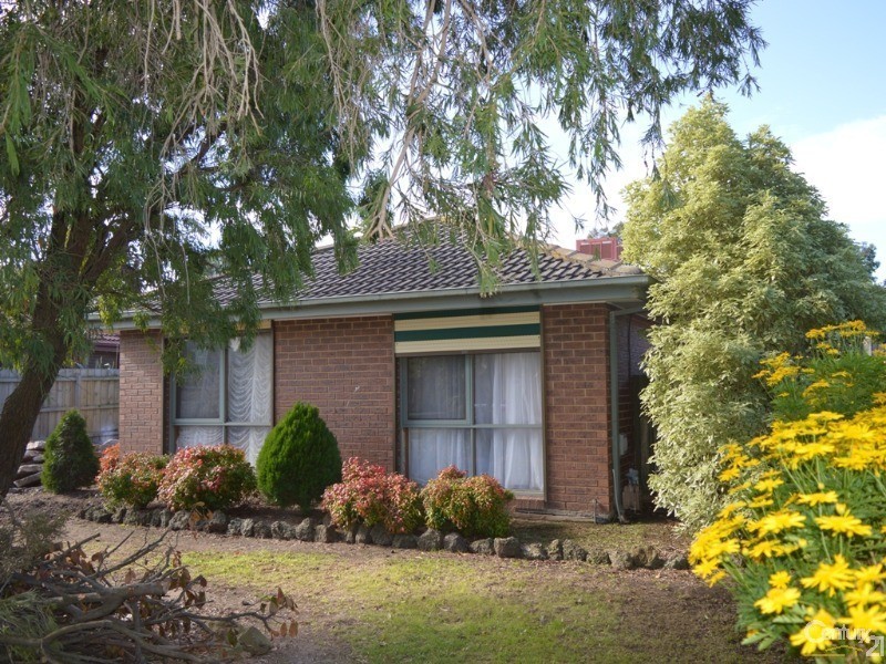 1/6 Gray Street, Cranbourne North VIC 3977