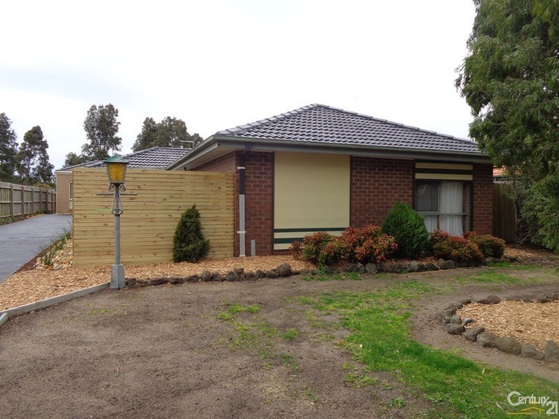 1/6 Gray Street, Cranbourne North VIC 3977