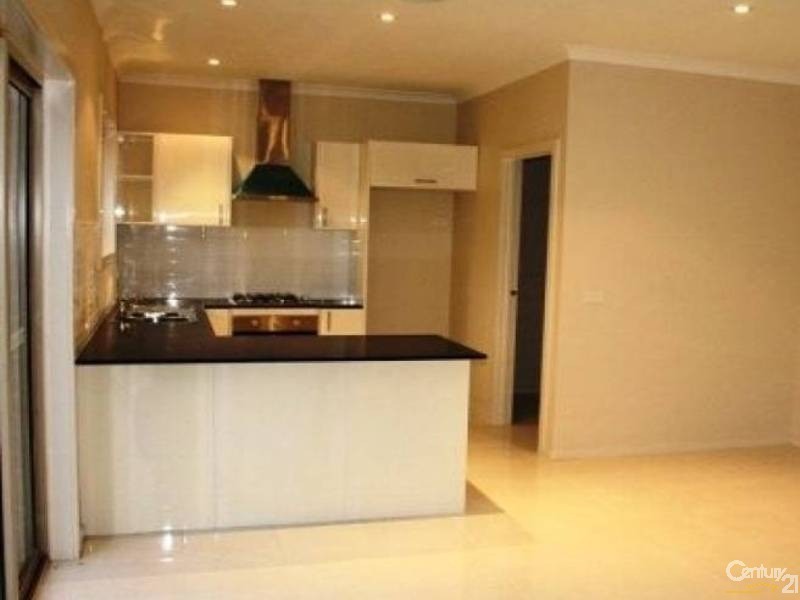 5/12-14 Kingsfield Crescent, Lynbrook VIC 3975