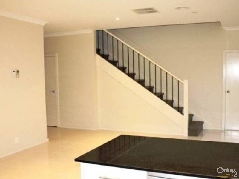 5/12-14 Kingsfield Crescent, Lynbrook VIC 3975