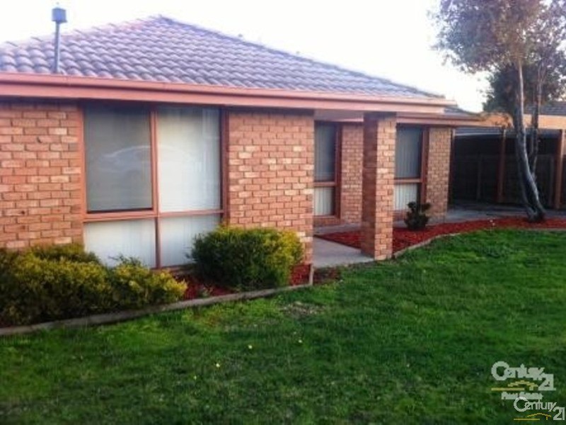 51 Lesley Drive, Hampton Park VIC 3976