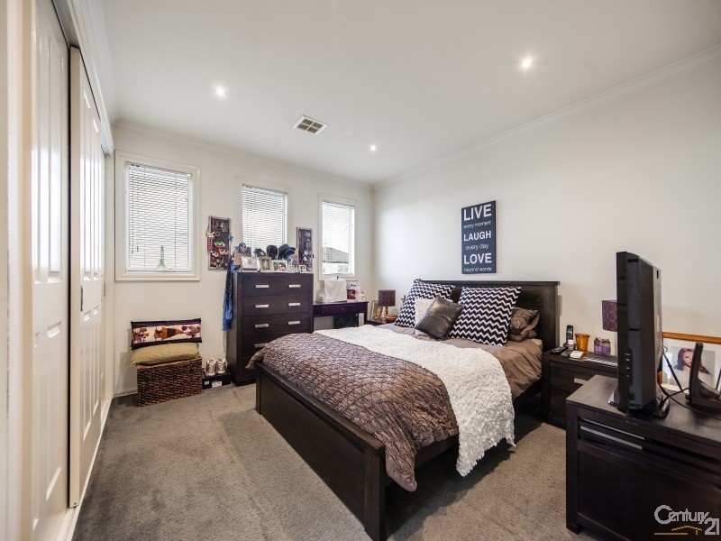 10 Tegans Close, Hallam VIC 3803