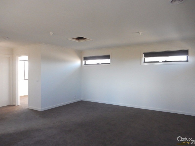 20 Banjo Circuit, Lynbrook VIC 3975