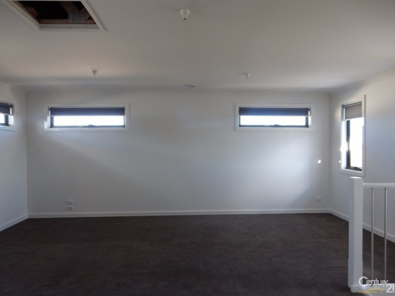 20 Banjo Circuit, Lynbrook VIC 3975
