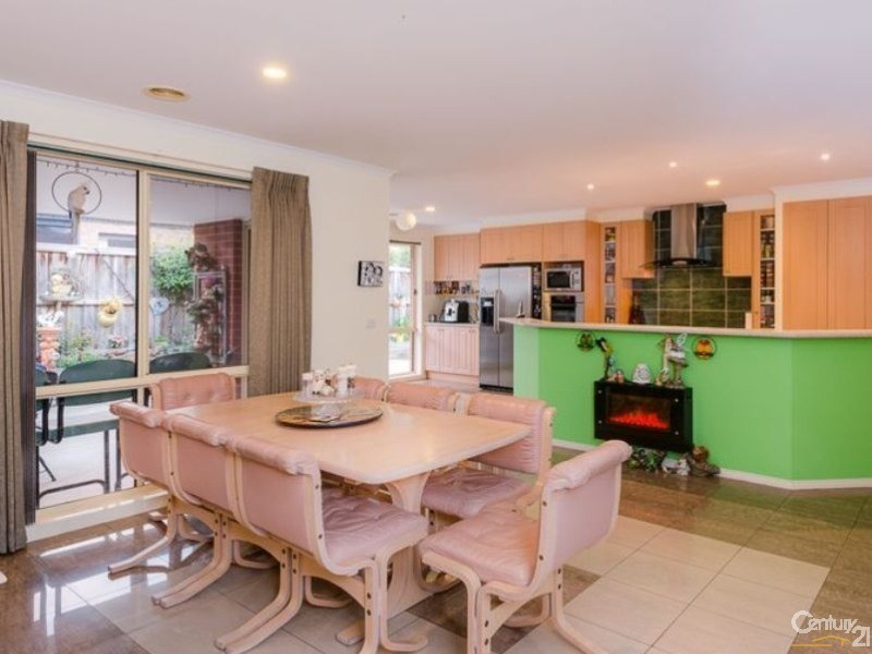 4 Red Oak Terrace, Lyndhurst VIC 3975