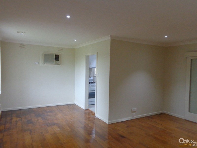 7 Charles Street, Pakenham VIC 3810