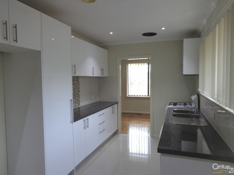 7 Charles Street, Pakenham VIC 3810