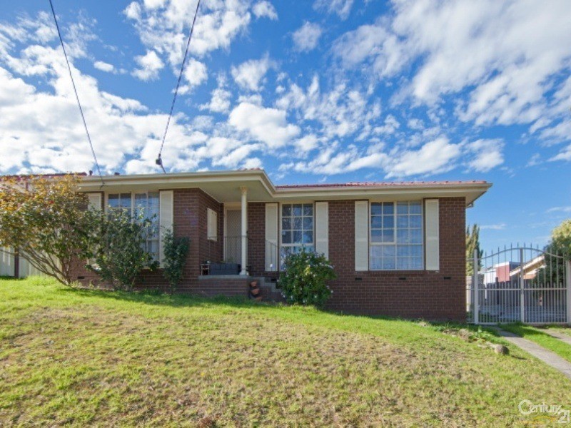 9 Prospect Hill Crescent, Dandenong North VIC 3175