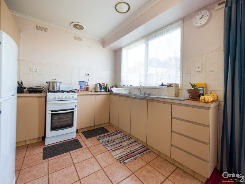 9 Prospect Hill Crescent, Dandenong North VIC 3175