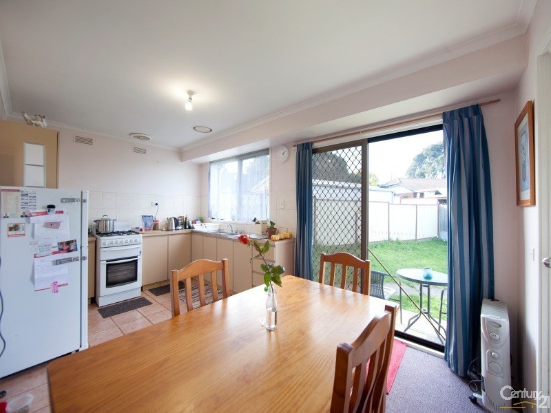 9 Prospect Hill Crescent, Dandenong North VIC 3175