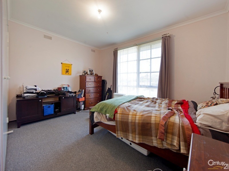 9 Prospect Hill Crescent, Dandenong North VIC 3175