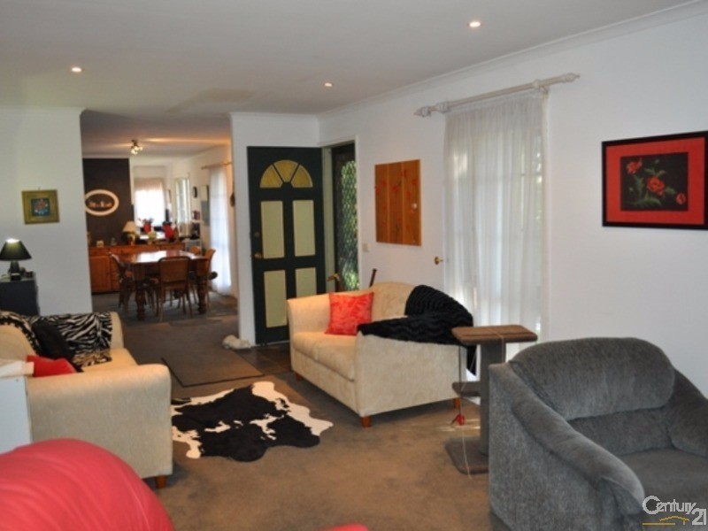 5 Ashford Close, Hampton Park VIC 3976