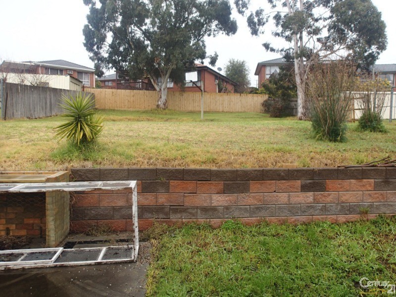 12 Blackwood Drive, Hampton Park VIC 3976