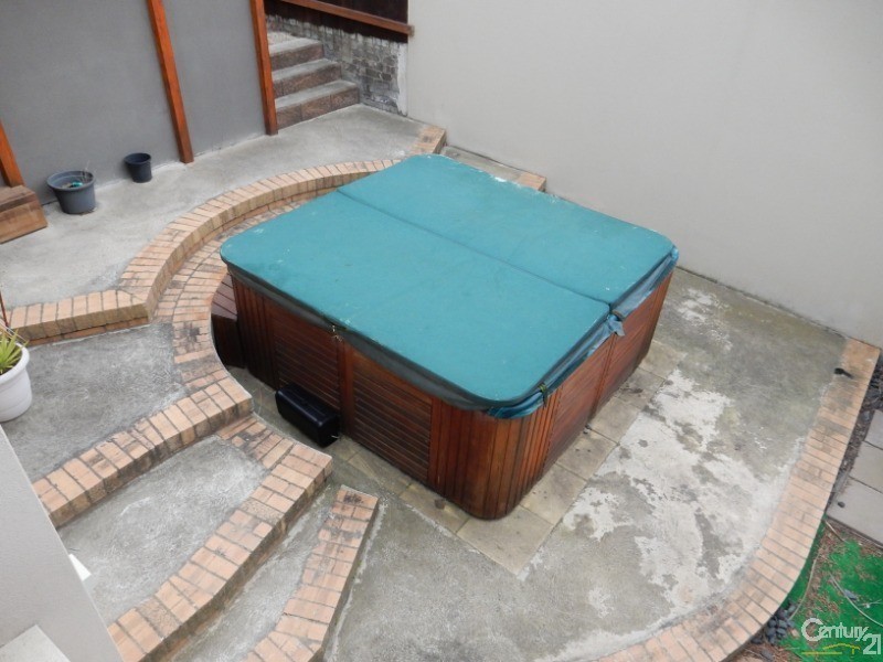 12 Blackwood Drive, Hampton Park VIC 3976