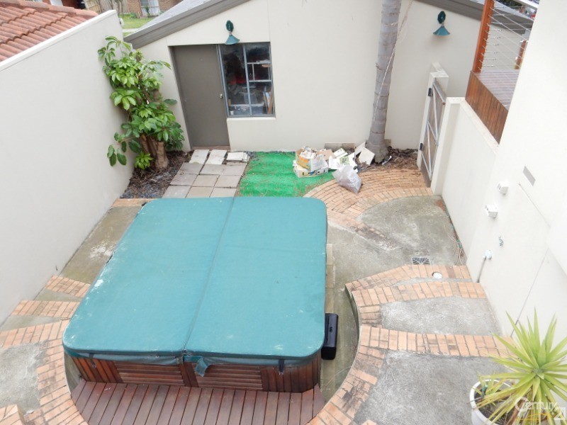 12 Blackwood Drive, Hampton Park VIC 3976