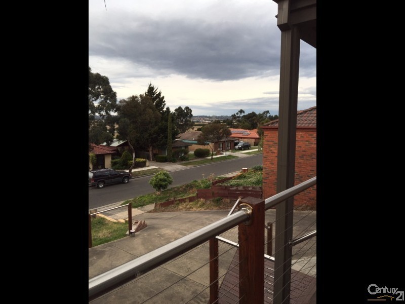 12 Blackwood Drive, Hampton Park VIC 3976