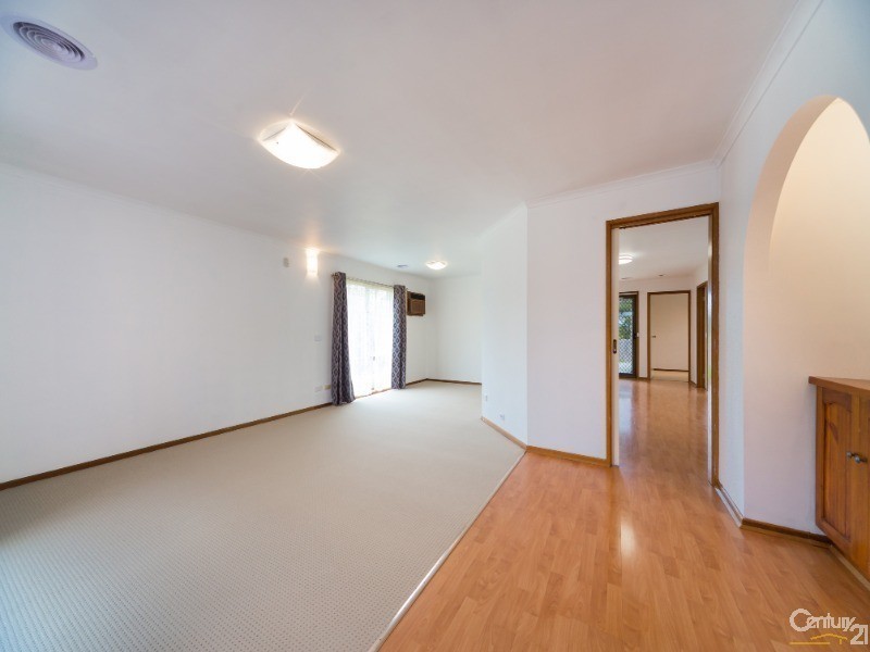 53 Michelle Drive, Hampton Park VIC 3976