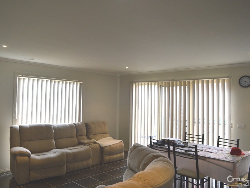 15 Tipperary Circuit, Pakenham VIC 3810