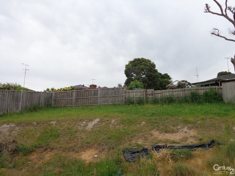 15 Tipperary Circuit, Pakenham VIC 3810