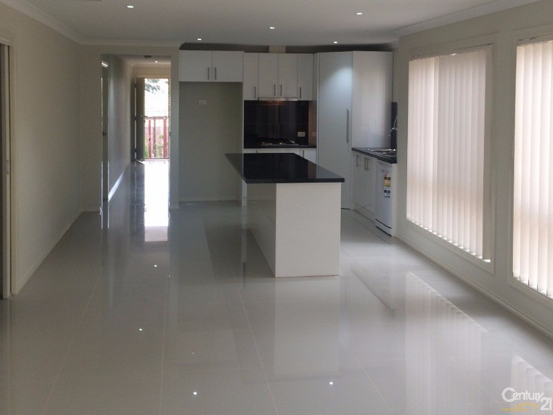 13 Penarie Place, Pakenham VIC 3810