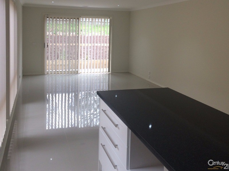 13 Penarie Place, Pakenham VIC 3810