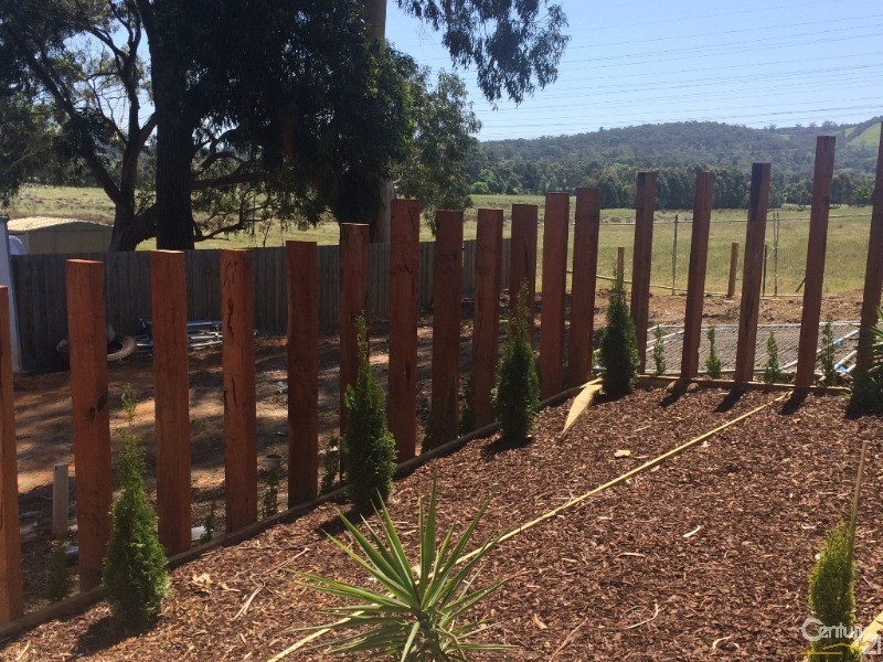 13 Penarie Place, Pakenham VIC 3810