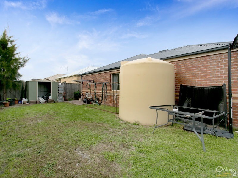 12 Mallett Grove, Lyndhurst VIC 3975