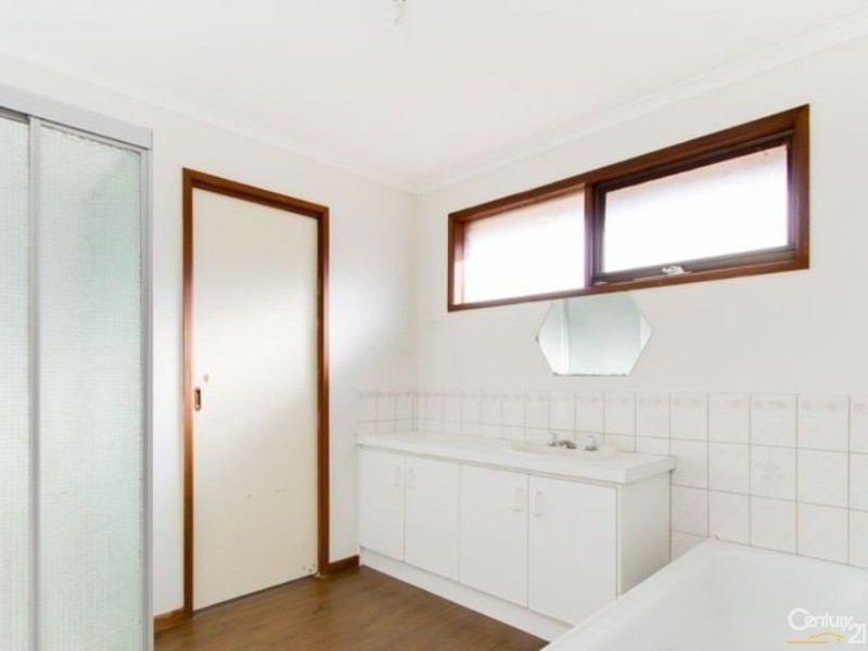 13 Blackwood Drive,, Hampton Park VIC 3976