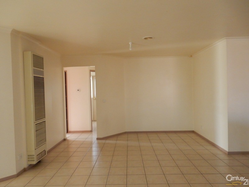 13 Summit Court, Hampton Park VIC 3976