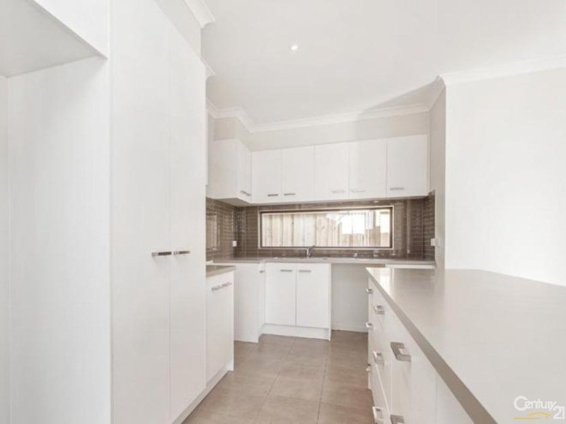 5 Waltzing Drive,, Lynbrook VIC 3975